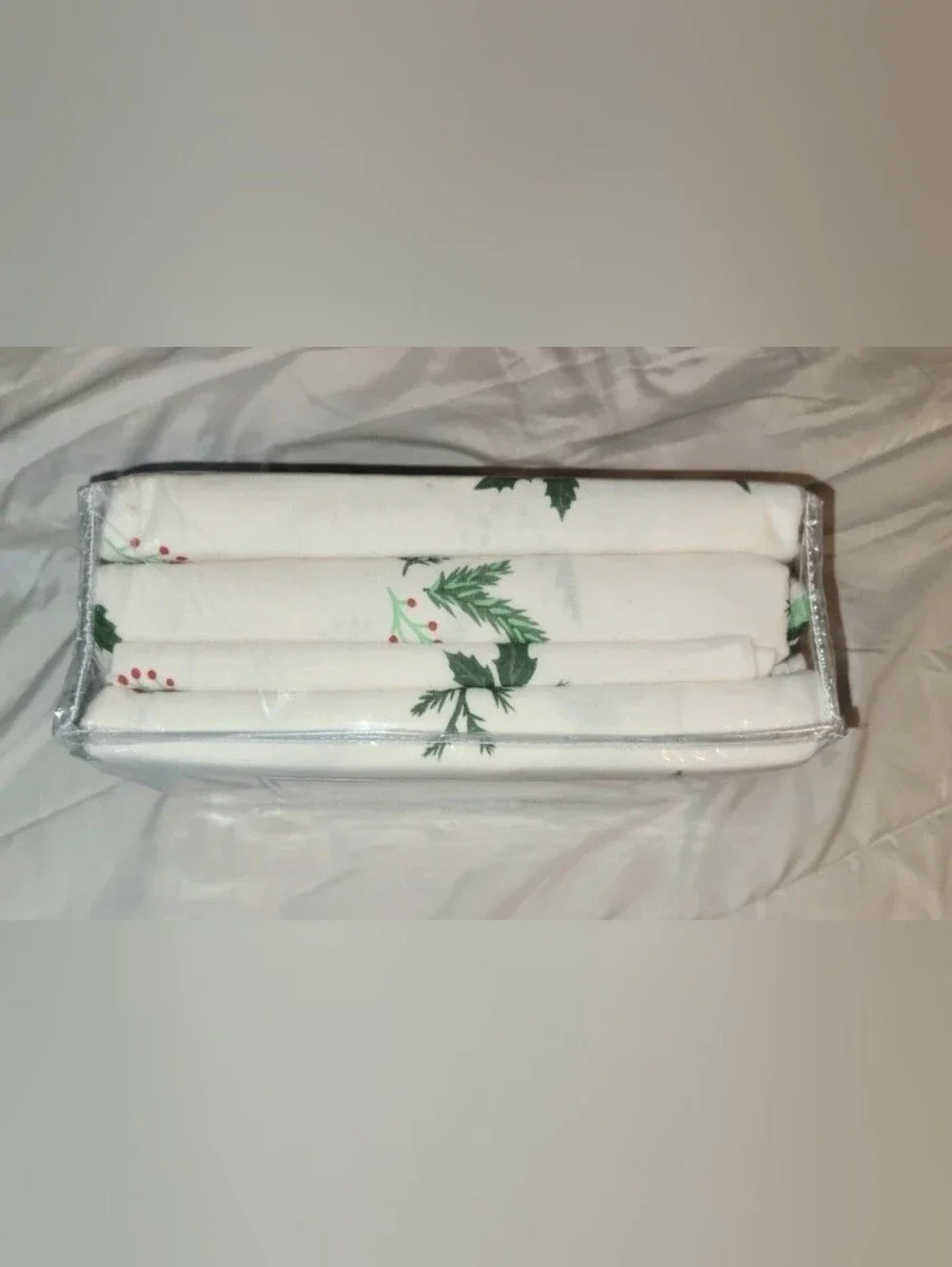 Twin 3-Piece Flannel Sheet Set in White with Green Leaf Print